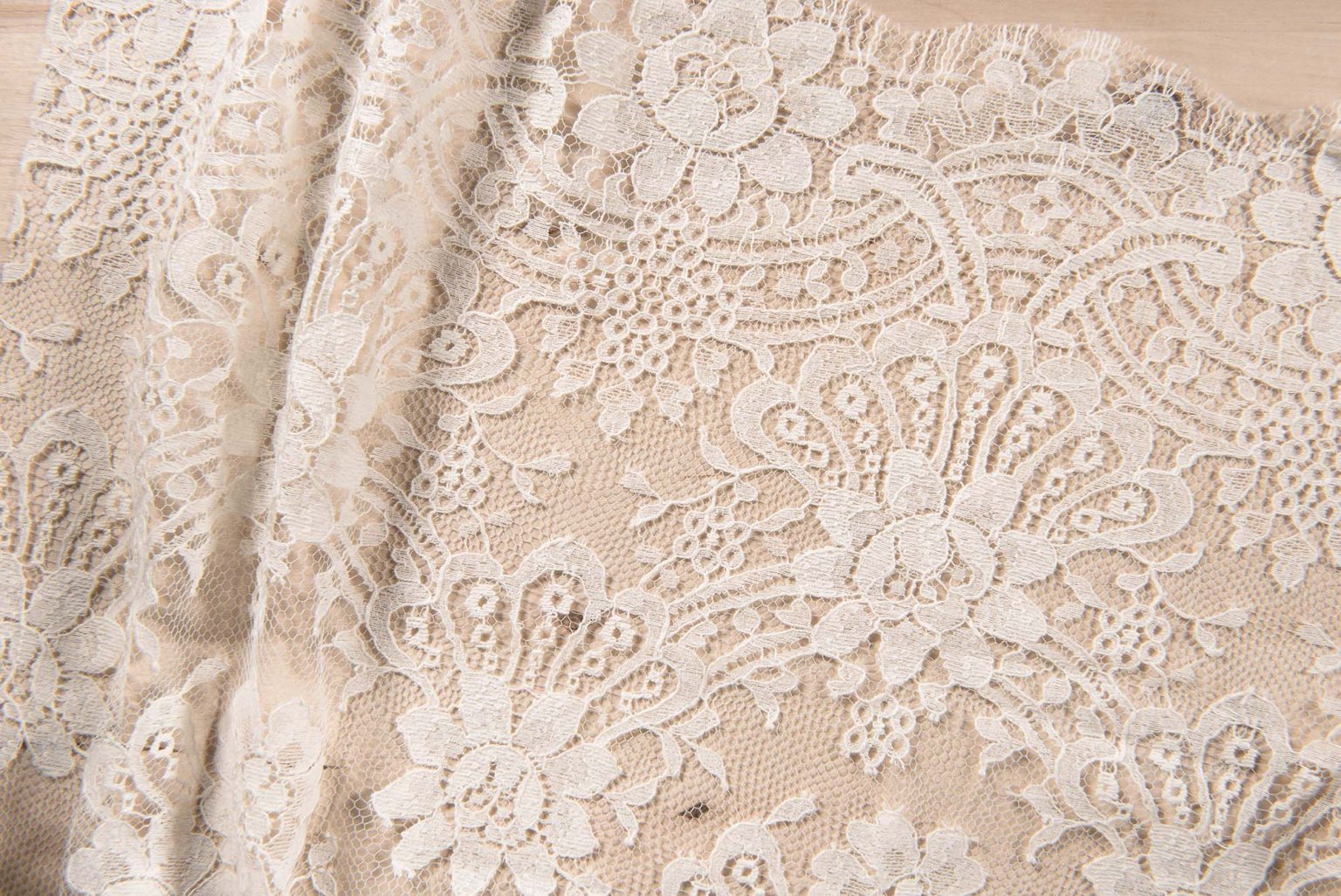 Dentelle De Calais Robe De Mariée