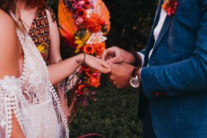 ceremonie-mariage-boheme-echange-alliances